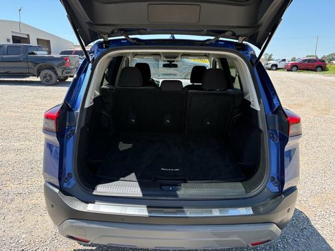 Used 2021 Nissan Rogue SV FWD image 23