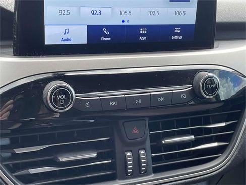 Certified 2022 Ford Escape SE image 27