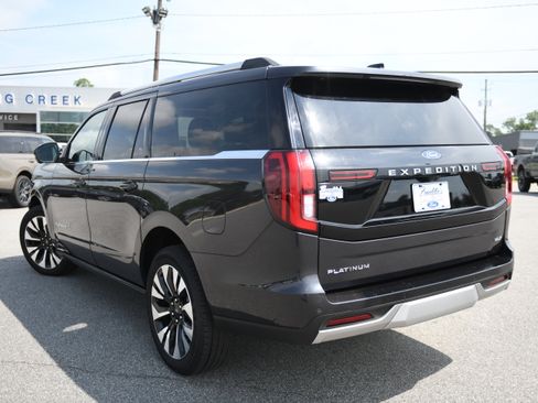 Used 2025 Ford Expedition Max Platinum w/ Driver's Package AWD/4WD image 10