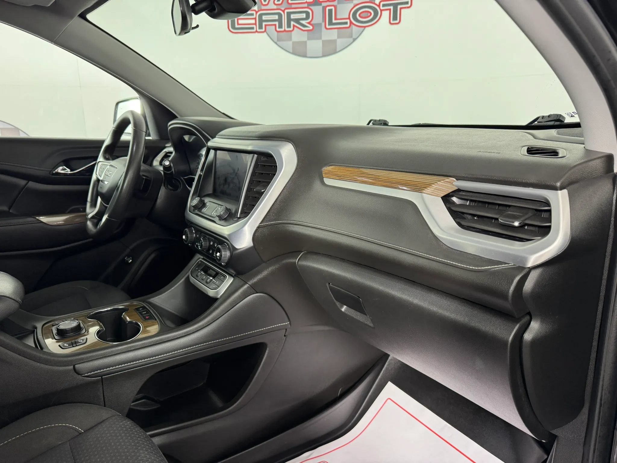 Used 2023 GMC Acadia SLE w/ Driver Convenience Package AWD/4WD image 12