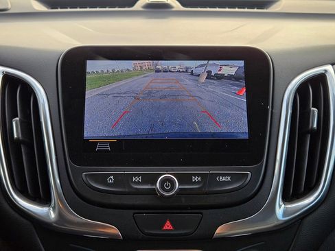 Used 2021 Chevrolet Equinox LT image 24