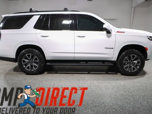 Used 2022 Chevrolet Tahoe Z71 w/ Luxury Package AWD/4WD image 6