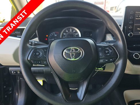 Used 2020 Toyota Corolla LE FWD image 5