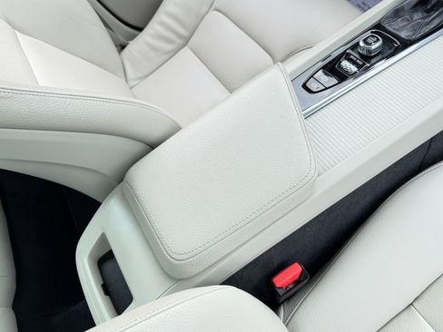 Used 2020 Volvo S60 T5 Momentum w/ Protection Package image 48