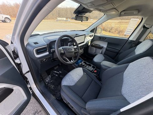 New 2026 Ford Maverick XLT w/ XLT Luxury Package FWD image 32