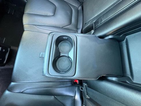 Used 2017 Ford Edge Titanium w/ Equipment Group 301A AWD/4WD image 30