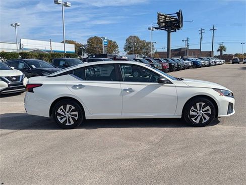 New 2025 Nissan Altima 2.5 S image 2