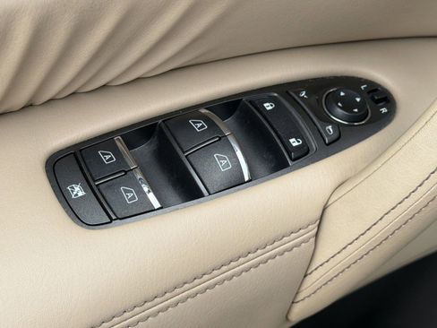 Used 2022 Nissan Armada Platinum w/ Captain's Chairs Package RWD image 21