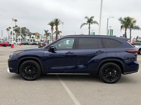 Used 2025 Toyota Highlander XSE AWD/4WD image 44