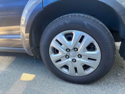 Used 2018 Dodge Journey SE FWD image 9