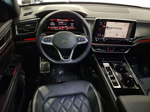 Used 2024 Volkswagen Atlas Cross Sport SEL Premium R-Line AWD/4WD image 10