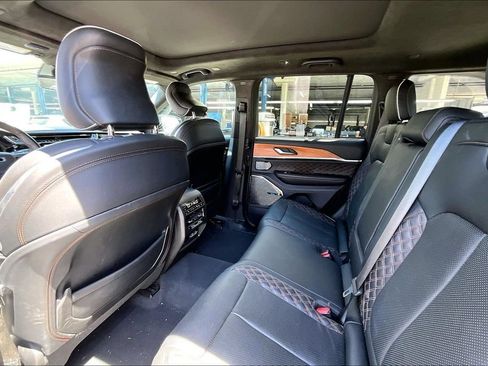 Used 2022 Jeep Grand Cherokee Summit AWD/4WD image 16
