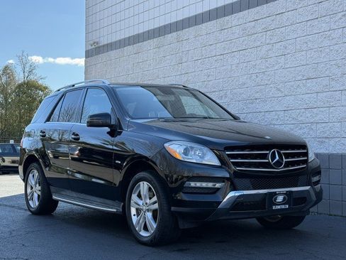 Used 2012 Mercedes-Benz ML 350 BlueTEC 4MATIC image 4