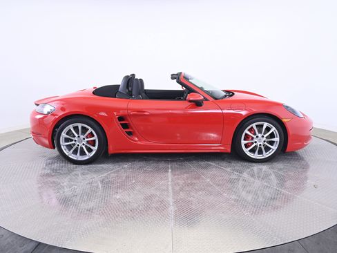 Certified 2025 Porsche 718 Boxster S image 8