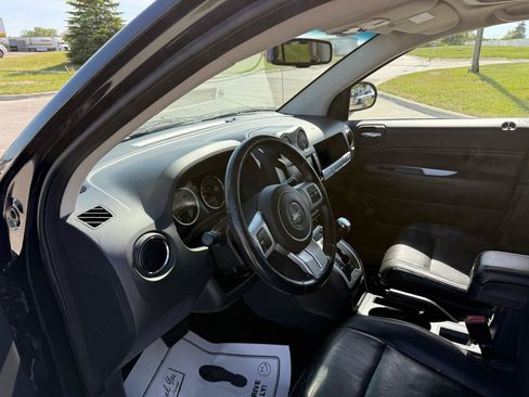 Used 2016 Jeep Compass High Altitude FWD image 11