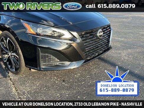 Used 2023 Nissan Altima 2.5 SR FWD image 12