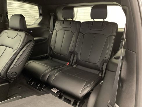 New 2025 Jeep Grand Cherokee L Limited image 17