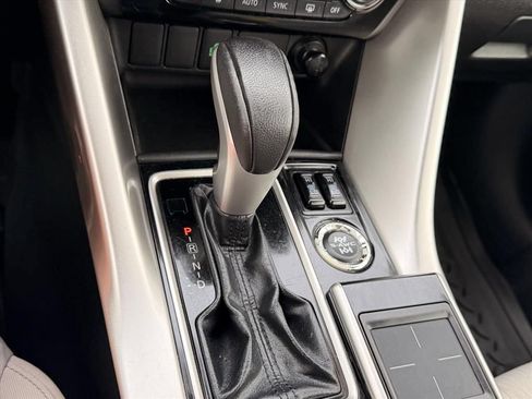Used 2018 Mitsubishi Eclipse Cross AWD image 22