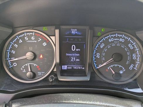 Used 2020 Toyota Tacoma TRD Off-Road image 10