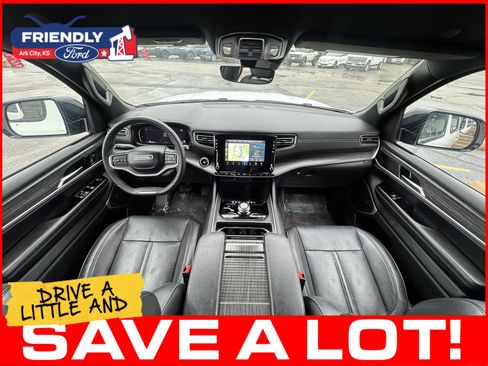 Used 2023 Jeep Wagoneer Series II AWD/4WD image 17