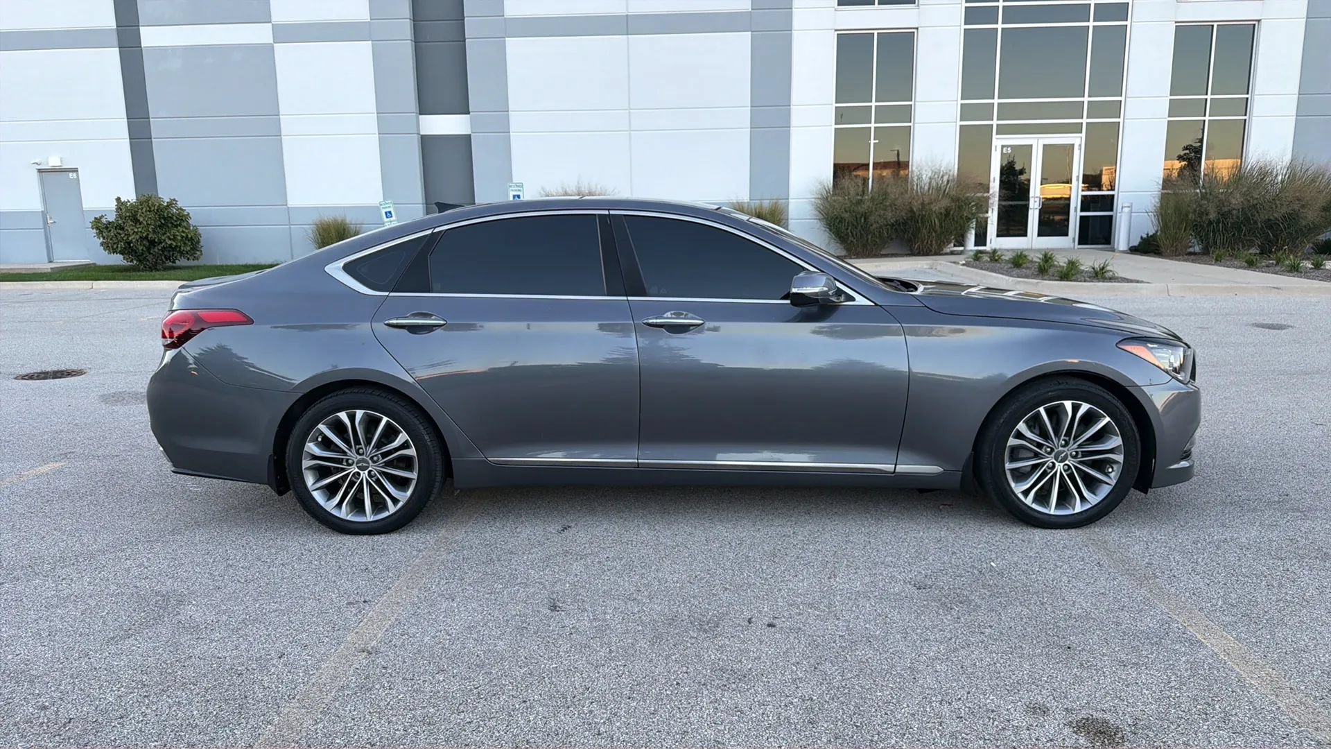 Used 2016 Hyundai Genesis 3.8 w/ Option Group 02 RWD image 4