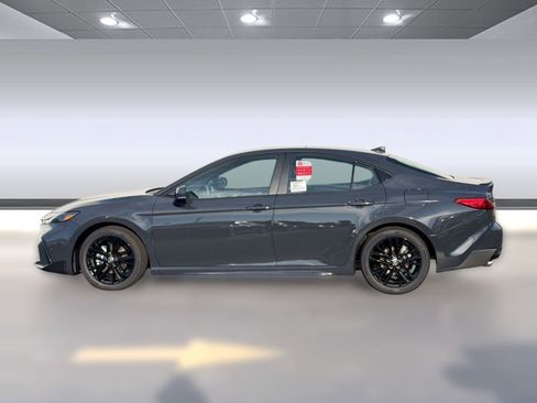 New 2026 Toyota Camry Hybrid image 2