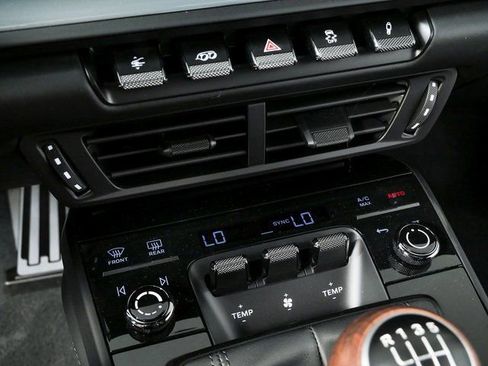 New 2026 Porsche 911 Carrera T image 21