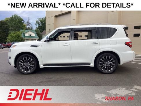 Used 2023 Nissan Armada Platinum w/ Captain's Chairs Package AWD/4WD image 4
