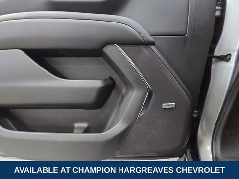 Used 2024 Chevrolet Suburban LT w/ LT Signature Plus Package AWD/4WD image 32