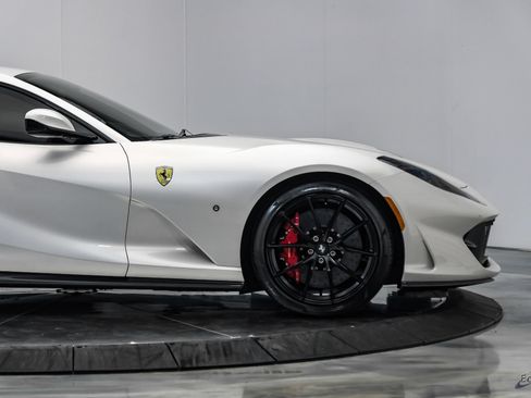 Used 2019 Ferrari 812 Superfast RWD image 27