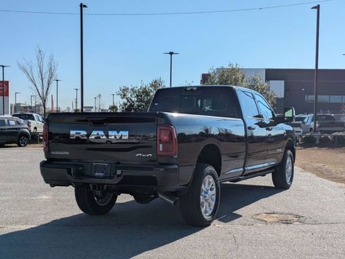 New 2026 RAM 2500 Laramie AWD/4WD image 6