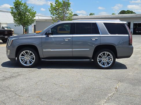 Used 2019 Cadillac Escalade Premium Luxury w/ LPO, Radiant Package RWD image 13