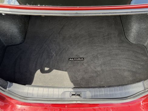 Used 2025 Nissan Altima 2.5 SV FWD image 29