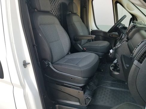 Used 2025 RAM ProMaster 2500 w/ U-Haul Equipment Group FWD image 14