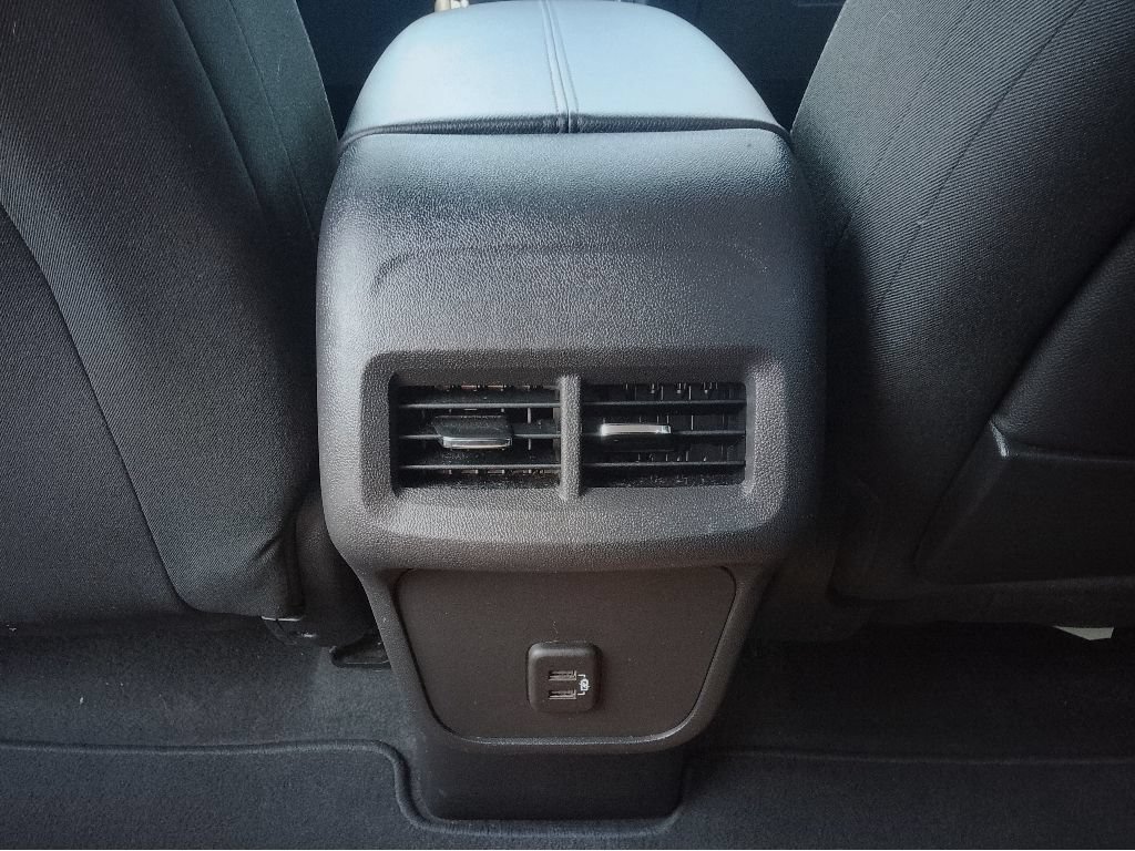 Used 2024 GMC Terrain SLE AWD/4WD image 11