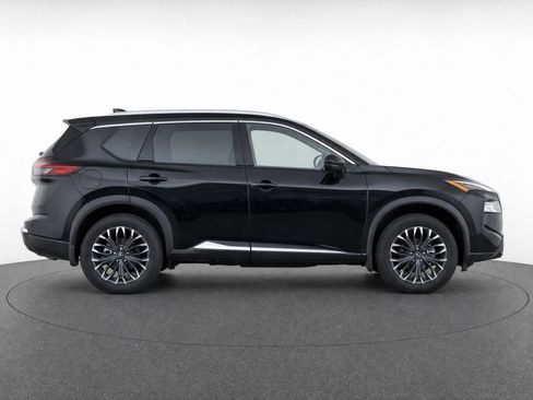 Used 2024 Nissan Rogue Platinum AWD/4WD image 8
