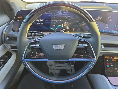 New 2026 Cadillac Vistiq Luxury image 18