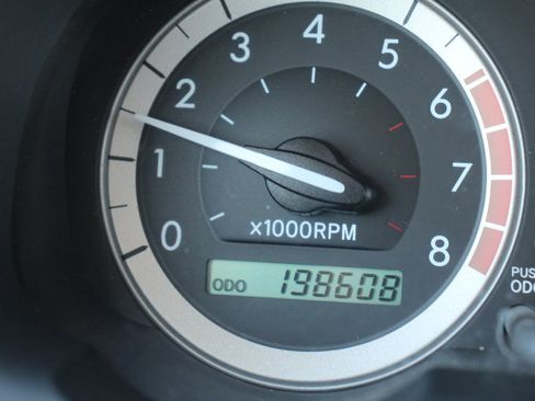 Used 2005 Toyota Sienna LE w/ LE Pkg 4 FWD image 22