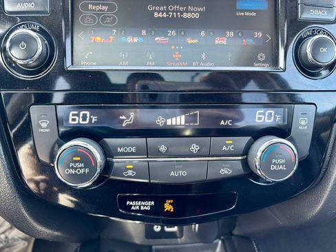 Used 2018 Nissan Rogue SL w/ Premium Package AWD/4WD image 24