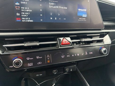 Used 2024 Kia Niro Wind w/ Wind Preserve Package image 24