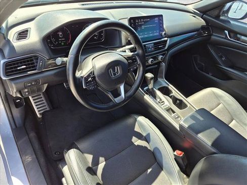 Used 2018 Honda Accord Sport image 10