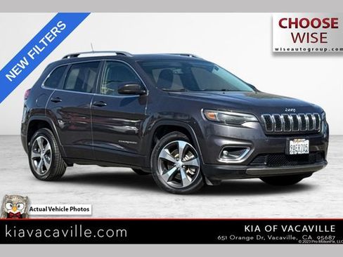 Used 2019 Jeep Cherokee Limited FWD image 1