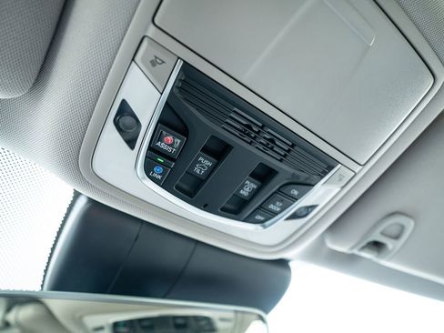 Certified 2025 Acura RDX Advance Package image 38