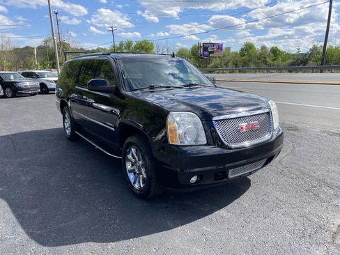 Used 2009 GMC Yukon XL Denali AWD/4WD image 4
