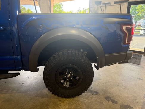 Used 2018 Ford F150 Raptor w/ Equipment Group 802A Luxury AWD/4WD image 11
