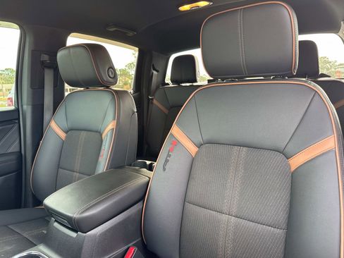 Used 2024 GMC Canyon AT4 image 21