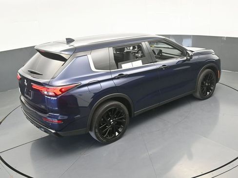 Used 2023 Mitsubishi Outlander SE image 59