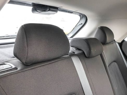 Certified 2023 Hyundai Venue SE image 31