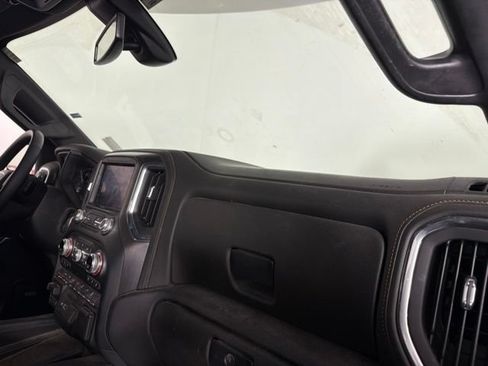 Used 2022 GMC Sierra 1500 AT4 w/ AT4 Premium Package AWD/4WD image 17