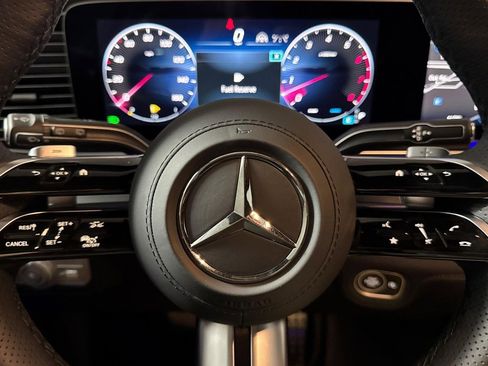 Certified 2025 Mercedes-Benz GLS 450 4MATIC image 15